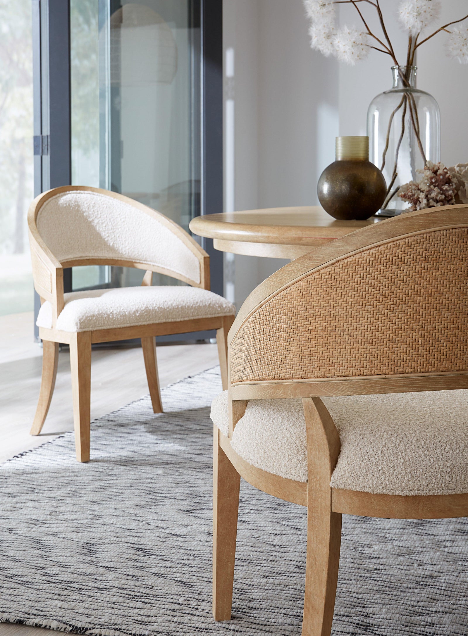 Beige/24.00W x 23.00D x 33.50H
