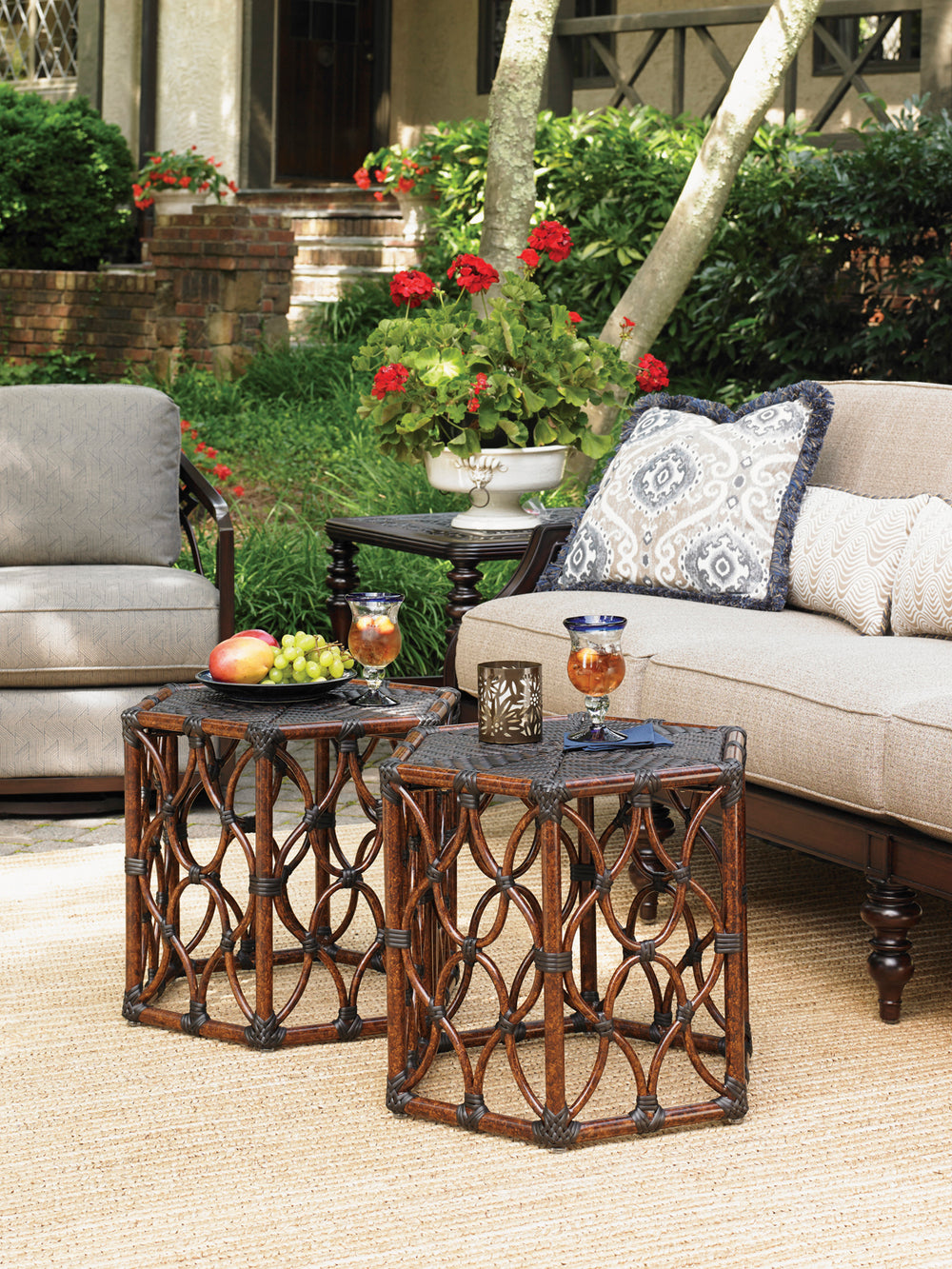 American Home Furniture | Tommy Bahama Outdoor  - Black Sands Bunching Cocktail Table