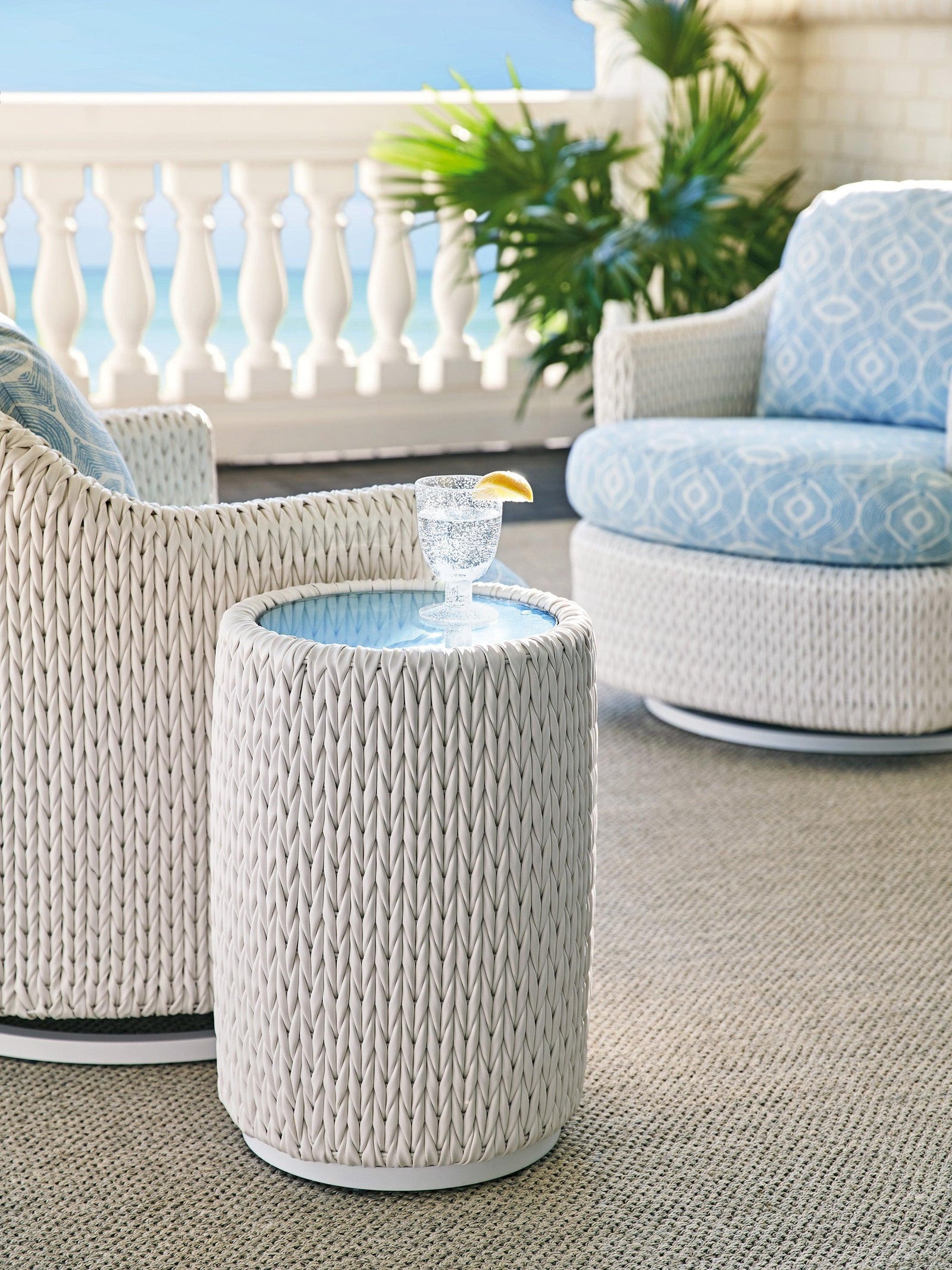Tommy Bahama Outdoor Promenade Accent Table OUTDOOR ACCENT TABLES