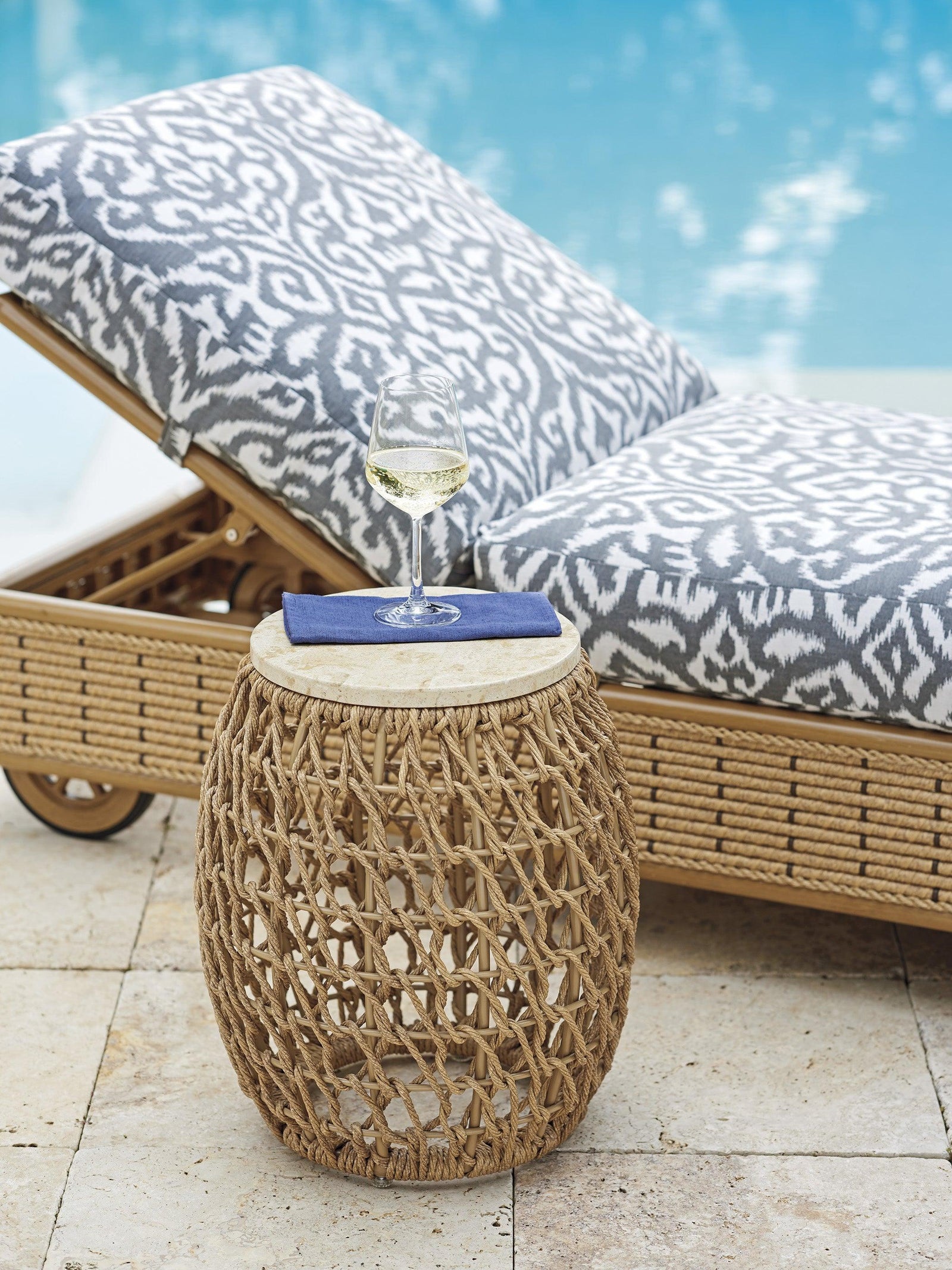 Tommy Bahama Outdoor Valley View Round Accent Table OUTDOOR ACCENT TABLES