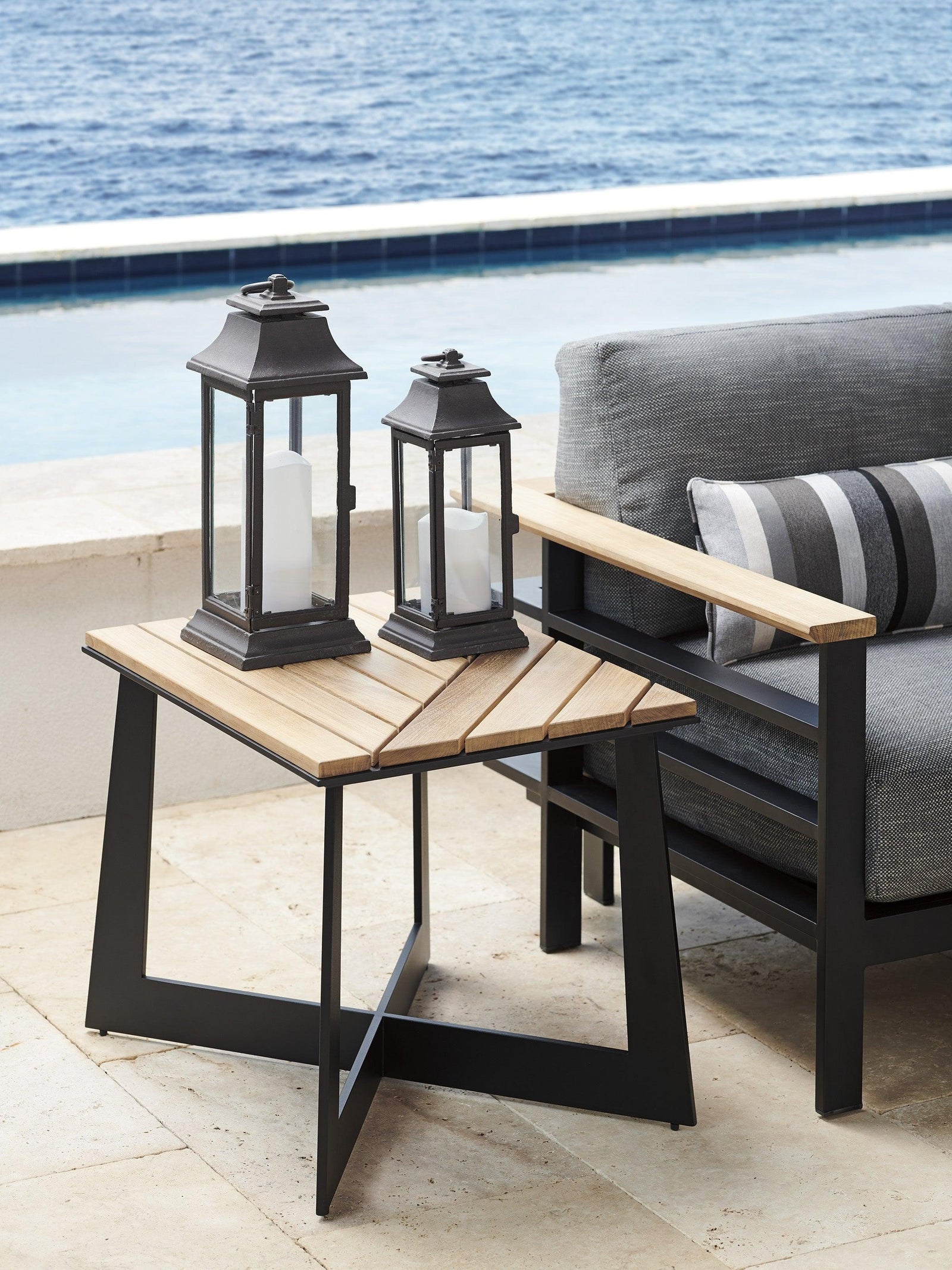 Tommy Bahama Outdoor South Beach Square End Table OUTDOOR ACCENT TABLES