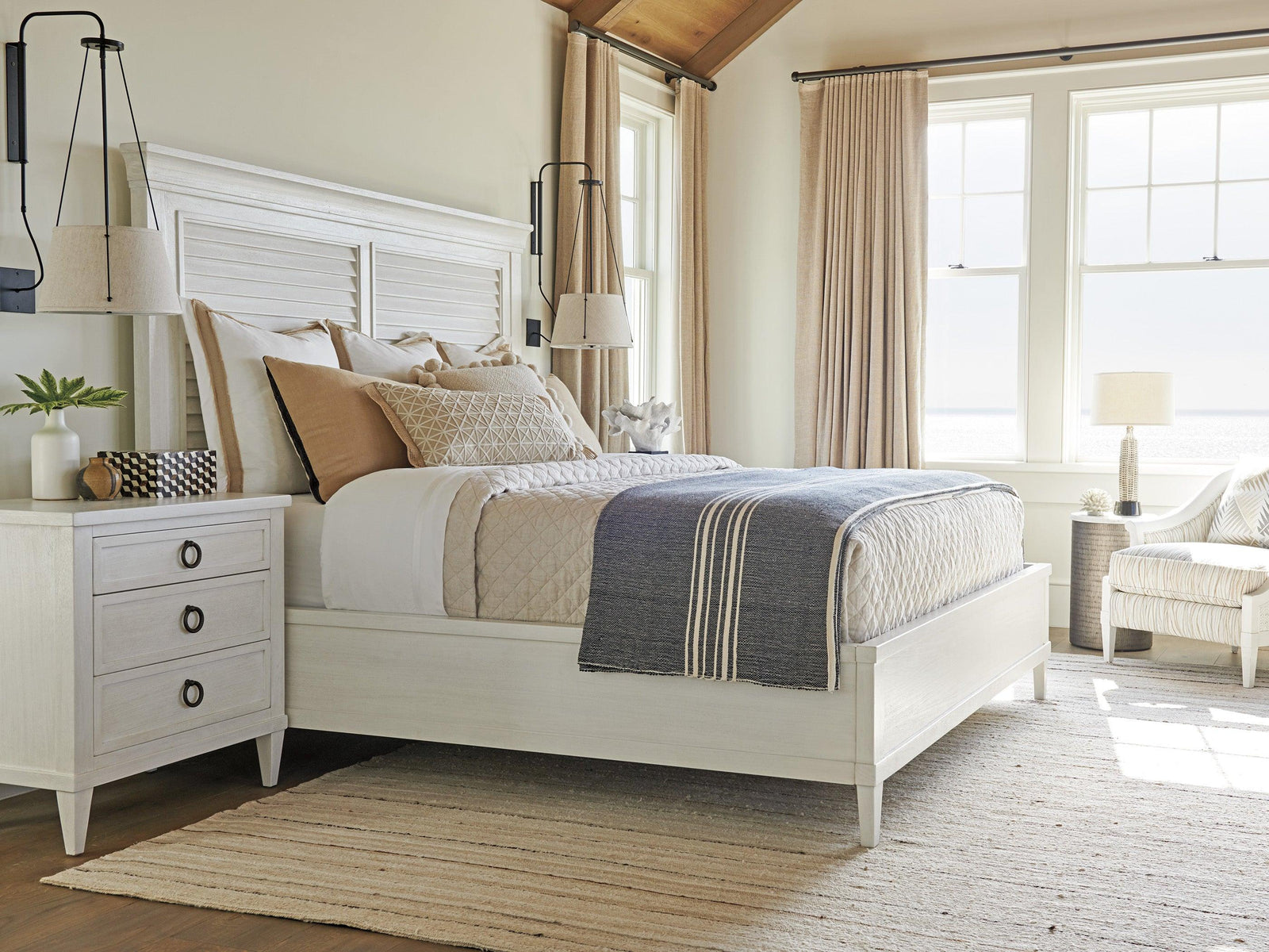 Tommy Bahama Home Ocean Breeze Royal Palm Louvered Bed BEDS