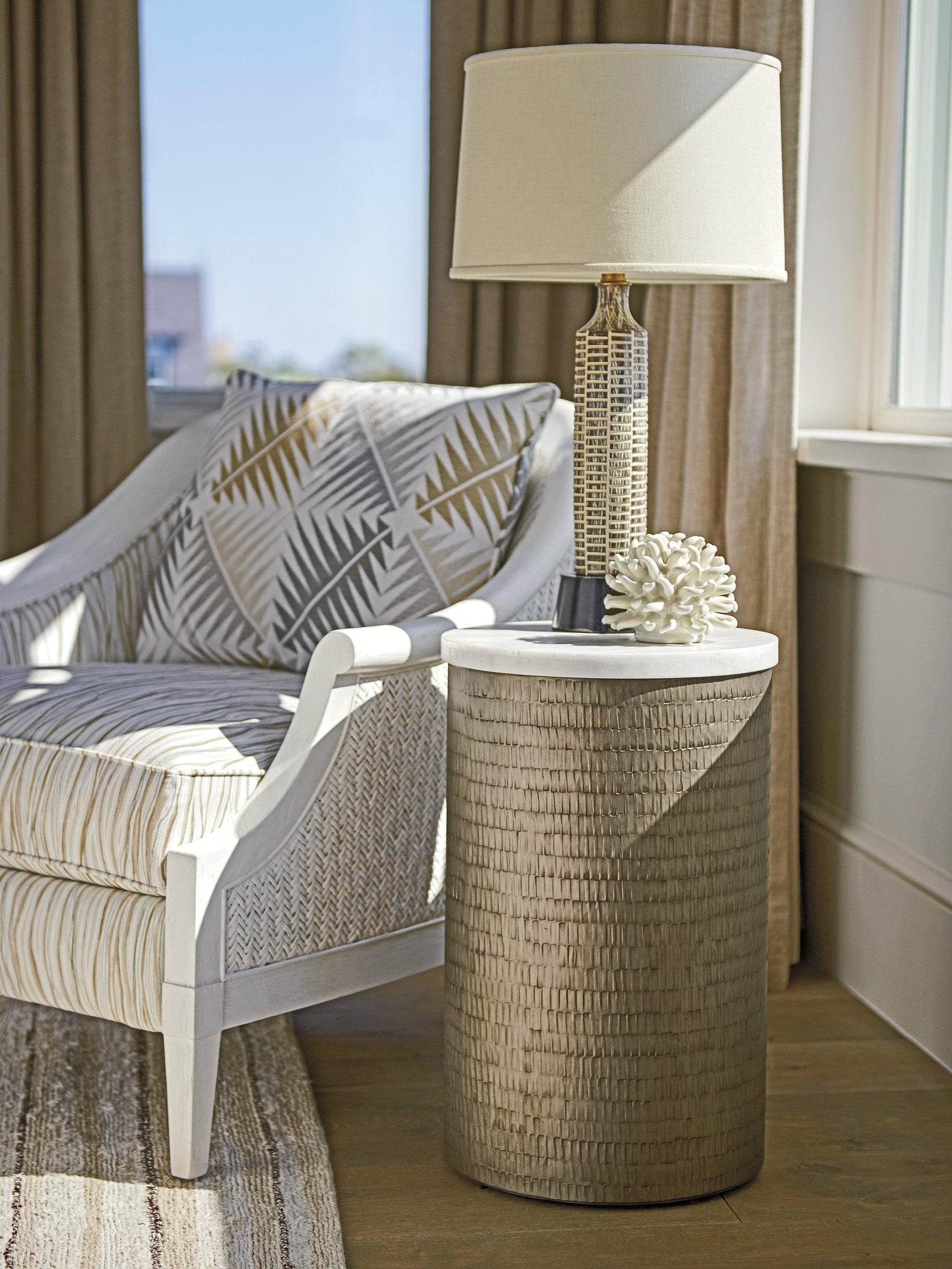 Tommy Bahama Home Ocean Breeze Turnberry Round Chairside Table ACCENT TABLES