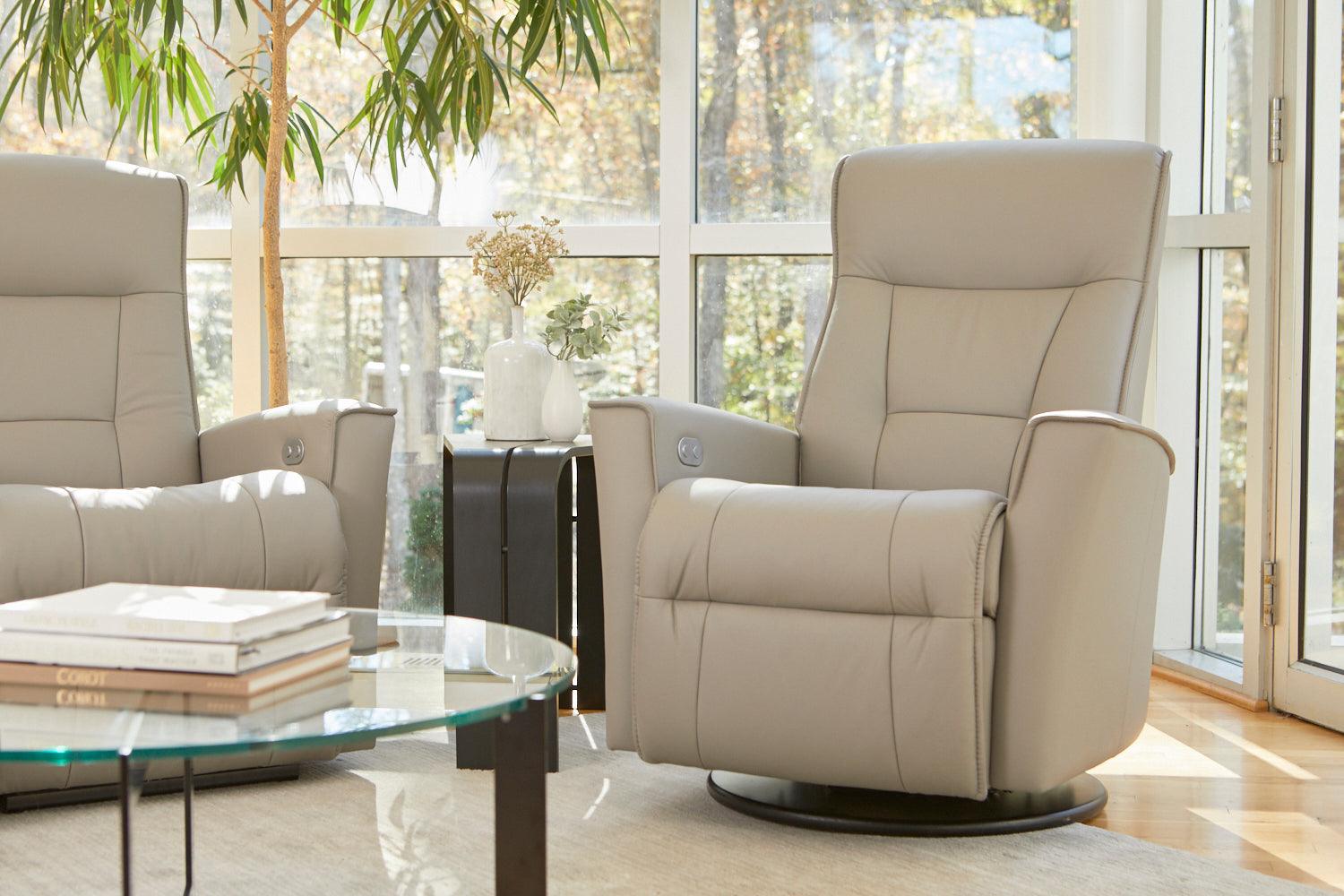 Motorized/Fog/Small Swing Relaxer - 33.1W x 40.9H x 37D