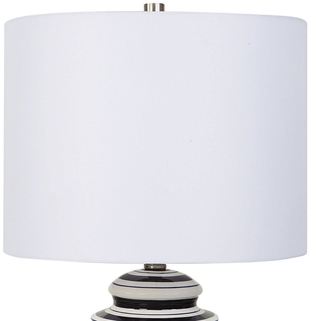 JAQUELIN TABLE LAMP