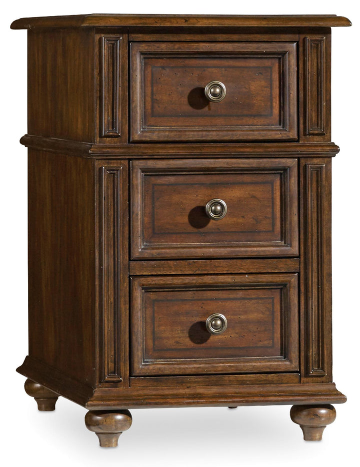 American Home Furniture | Hooker Furniture - Leesburg Chairside Chest