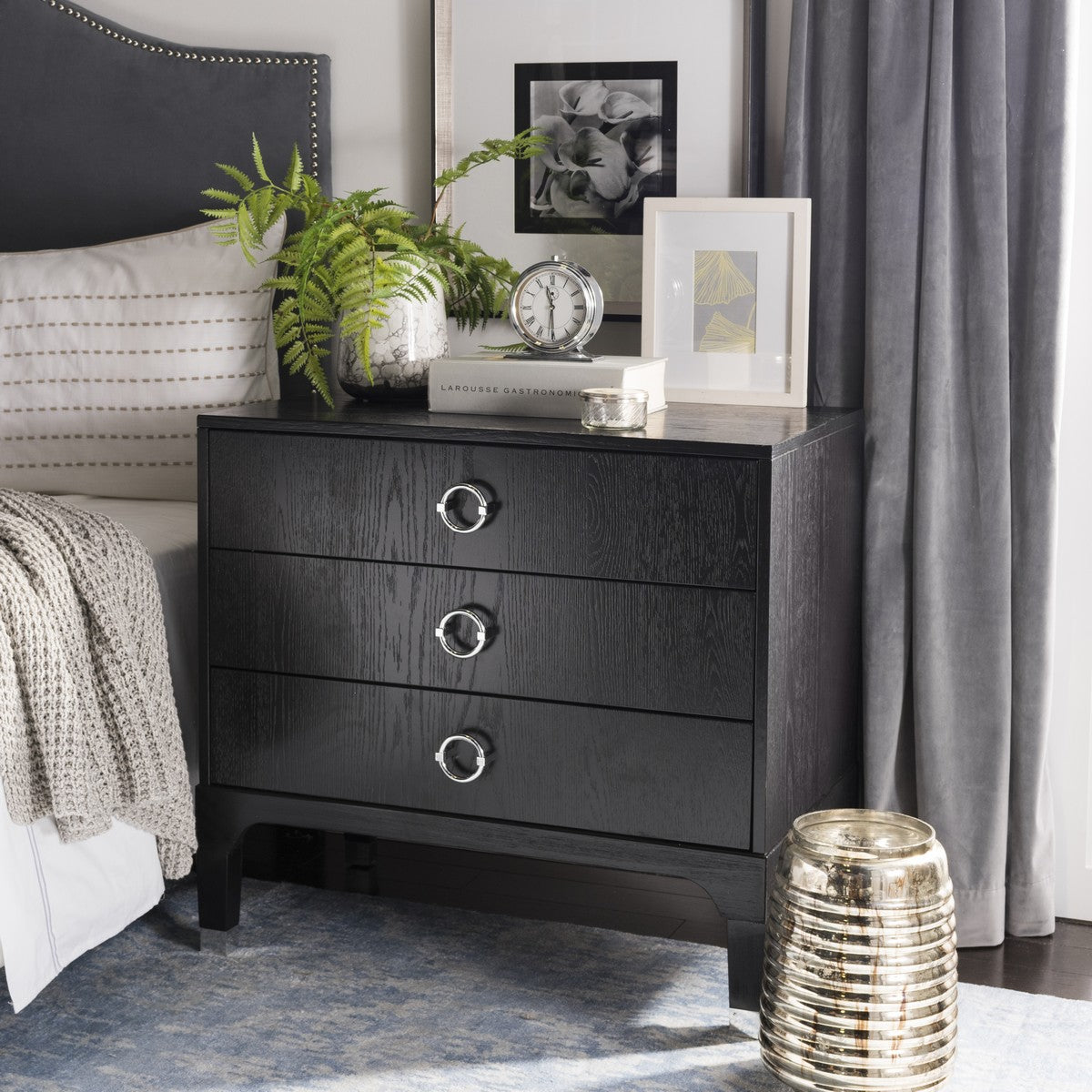 Lorna 3 store drawer nightstand