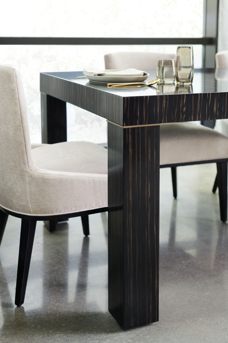 EDGE DINING TABLE