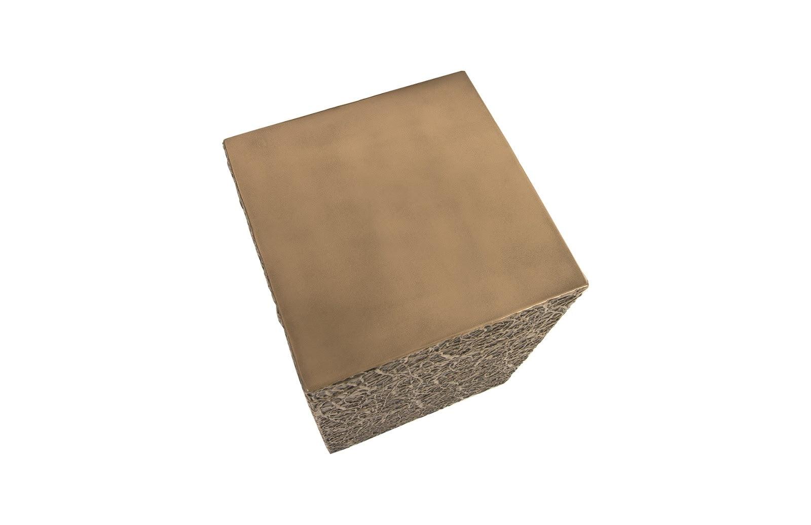 String Theory Pedestal - Thumbnail 2