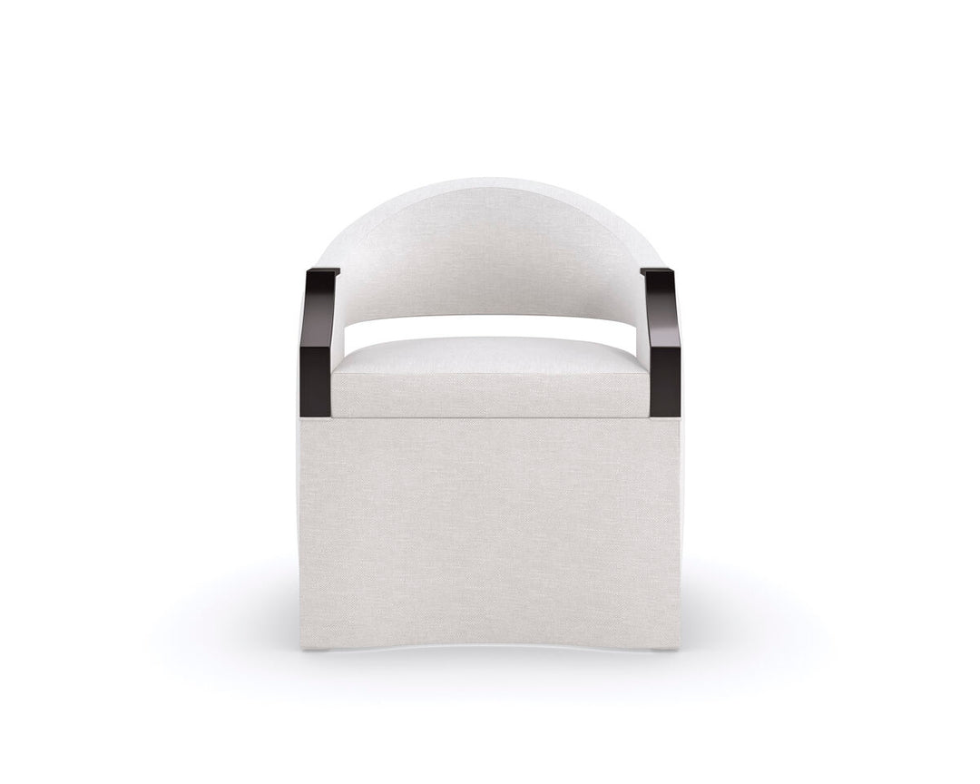 DINNER ROLL CHAIR