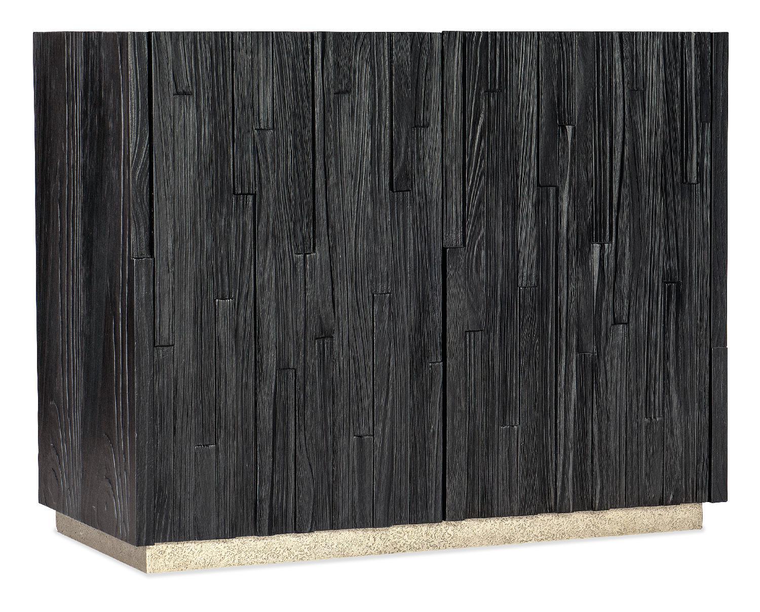 Black/40.50 X 19.25 X 32.25